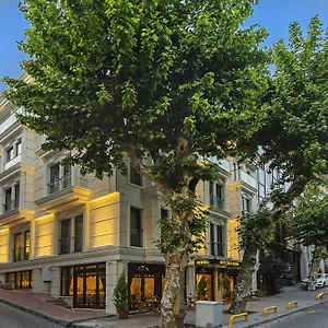 Hotel Grand Naki