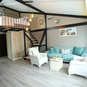 Artist Aparthotel